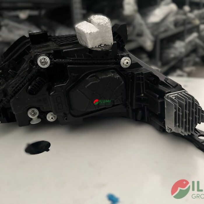 3438077104